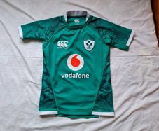 2016-17 Canterbury ireland rugby shirt Size 10 years Pit to pit 15" green in like new condition