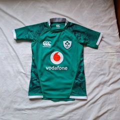 2016-17 Canterbury ireland rugby shirt Size 10 years Pit to pit 15" green in like new condition