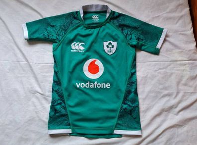 2016-17 Canterbury ireland rugby shirt Size 10 years Pit to pit 15" green in like new condition