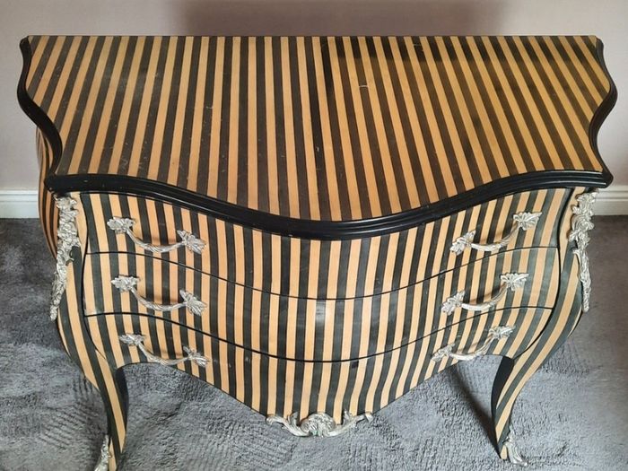 Burberry Plaid Chest of drawers / Cabinet / Credenza