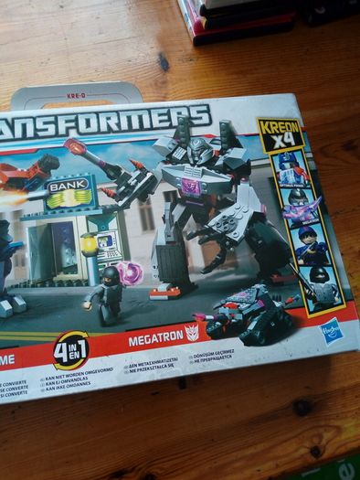 Transformers KRE-O Optimus Prime v Megatron