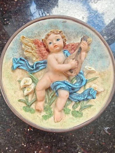 Hanging Cherub