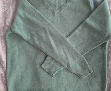 Lambwool seagrass v neck jumper