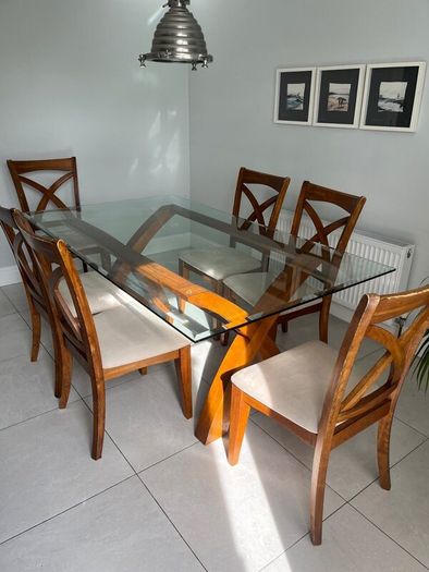 Dining table and 6 chairs