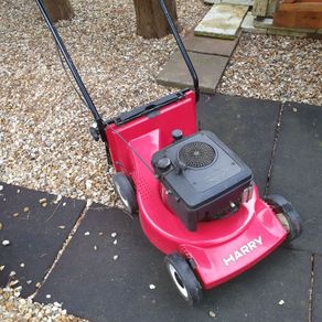 Harry push mower