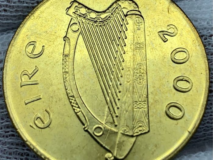 Ireland 2000 20p Coin Stunning Uncirculated Lustrous!