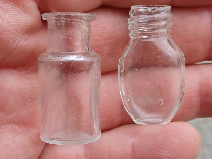 Lot of 2 small vintage bottle