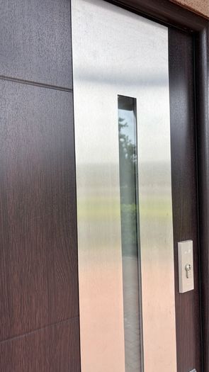 Entrance door