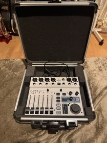Behringer Flow 8 with hard case