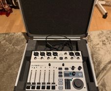 Behringer Flow 8 with hard case