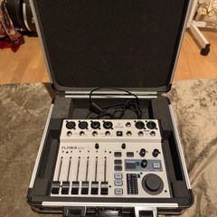 Behringer Flow 8 with hard case