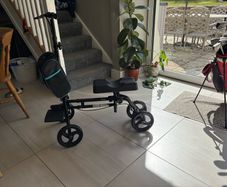 Knee mobility scooter
