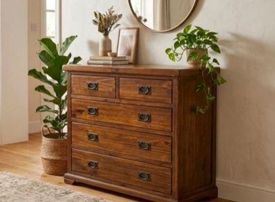 Chest of drawer