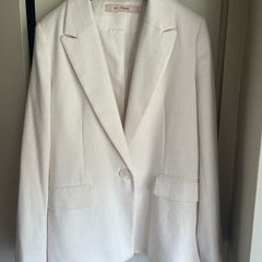 Winter white gorgeous blazer