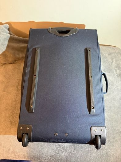 Ireland rugby Canterbury luggage approx inches 30 x 20 x 10