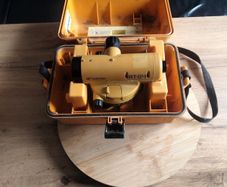 Topcon