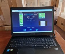 Asus Laptop - 8gb Ram / I7 / 1tb Ssd