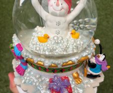 Waterford Holiday Heirlooms Musical Snow Globe