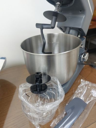 Breadmaker new,