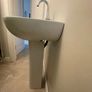 Sink basin and full pedestal Image 3