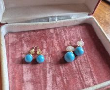 2 sets of vintage earrings