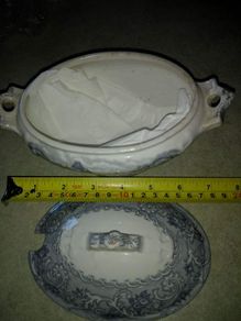 Antique gravy /sauce bon china dish with lid.