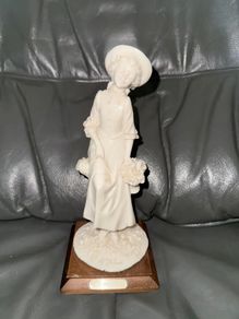 AURO BELCARI French Country girl White Resin-Figurine ITALY