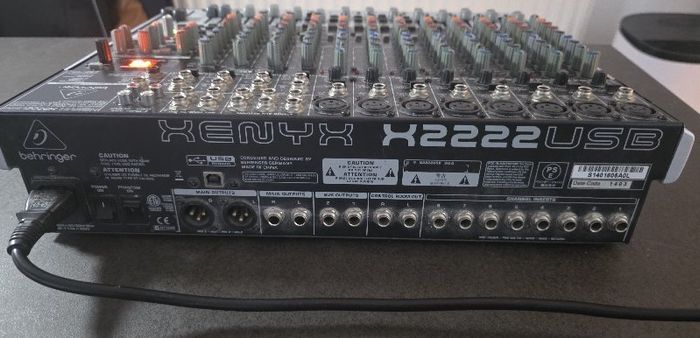 Behringer Xenyx X2222USB Mixing Desk
