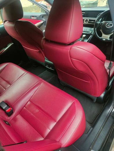 Lexus IS300H F-Sport