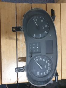 instrument cluster speedometer with computer vivaro Trafic Primastar
