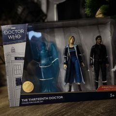 The Thirteenth Doctor ! Collector Figure Set ! Doctor Who ! 5" Action Figures !