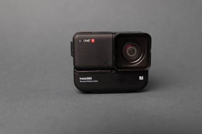 Insta360 ONE R Twin Edition 5.7K 360 / 4K Action Camera with extra batteries