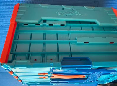 Hot Wheels Track Builder Race Crate with some cars