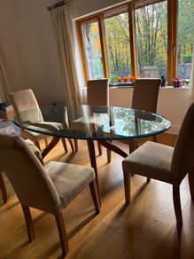 Dining table and 8 covered