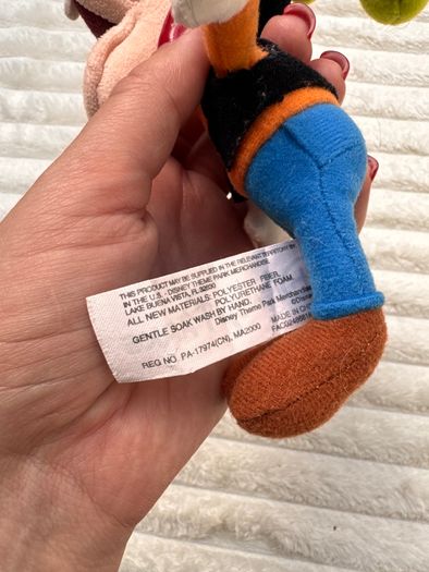 Disney Parks Store Goofy Plush Approx. 15 cm. opened mouth Used Please see photos