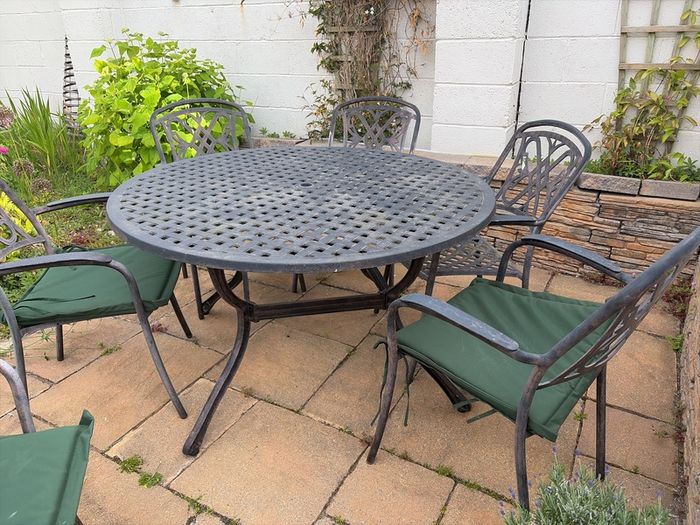 Garden Table and x6 chairs