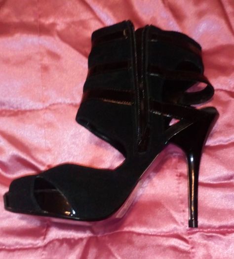Ladies boots