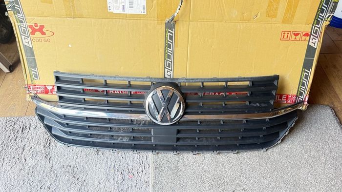 Vw t6.1 grill