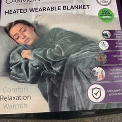 Heated wearable blanket