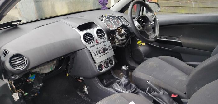 Opel Vauxhall Corsa 2011 1.3d breaking