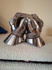 Steel gauntlets