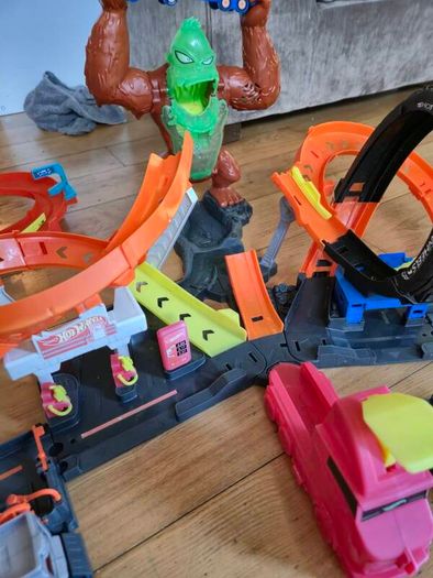 Hot wheels city