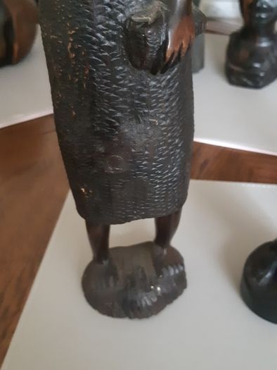 Ex film props, figurines