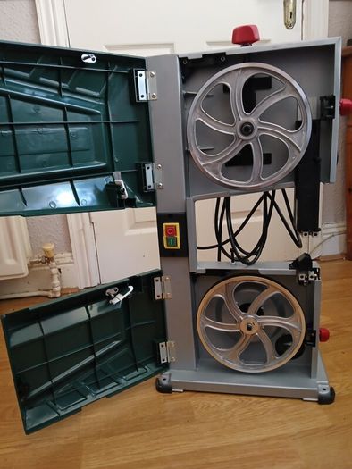 Parkside bandsaw.