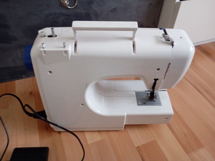 sewing machine
