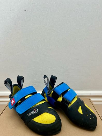 Climbing Shoes - Like New (Only Used Once)