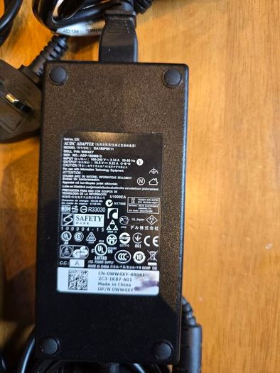 Charger  Dell (original) 180w,