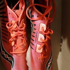 Sauciny running track shoes
