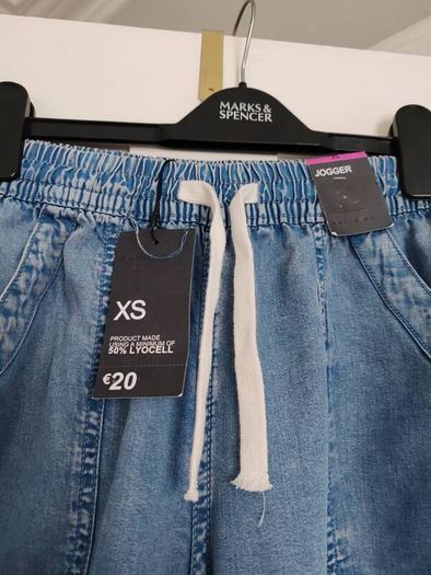 Jogger style lightweight jeans