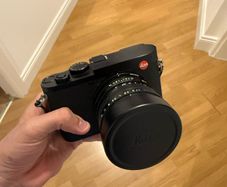 Leica Q2